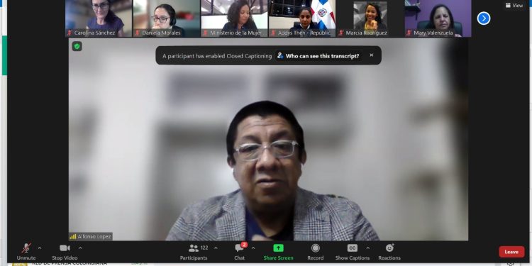 Ministerio de la Mujer y Oracle concluyen el laboratorio de innovación para emprendedoras