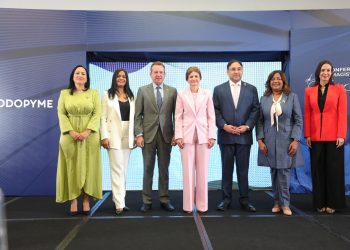 Raquel Peña participa en encuentro de mujeres empresarias de Codopyme