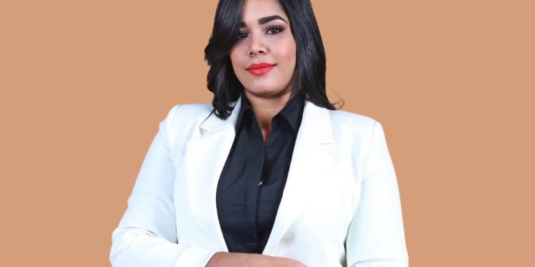 Locutora y periodista crea proyecto educativo “Anorki Rodríguez Voces”