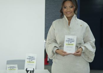 Danielis Fermín presenta libro “Mujer, enfócate y sé valiente”